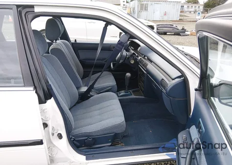 1990 Toyota Camry Dlx z USA, uszkodzony, nr VIN 4T1SV21EXLU247471